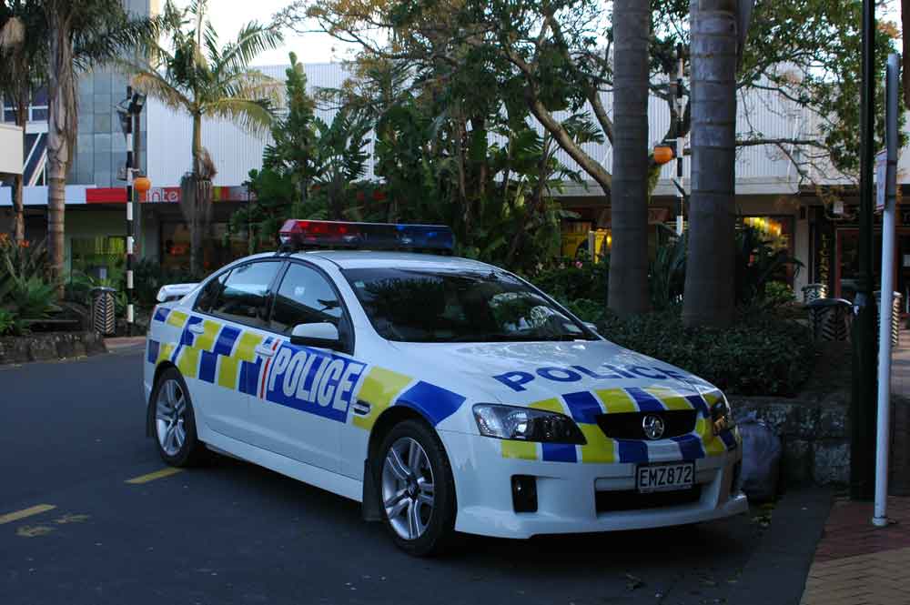 247 - Nueva Zelanda, coche de policia